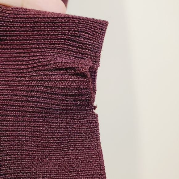 Chester Taylor London women's burgundy 100% wool crew neck sweater fits S - Picture 6 of 9